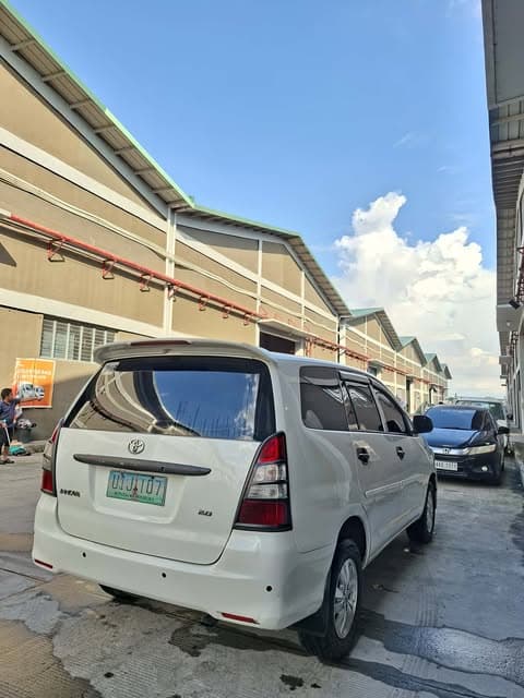Car gallery image
