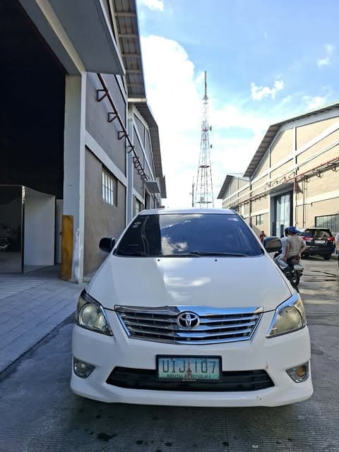 Car gallery image