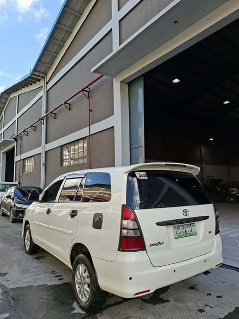 Car gallery image