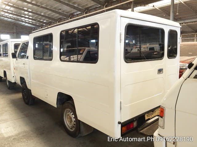 Car gallery image
