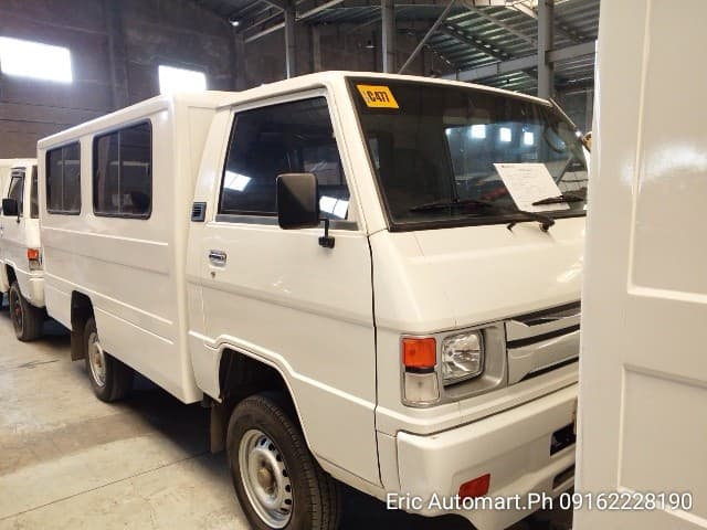 Car gallery image