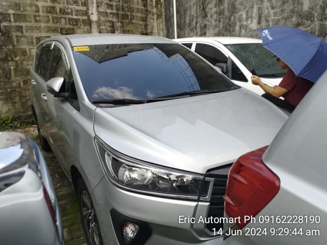 Car gallery image