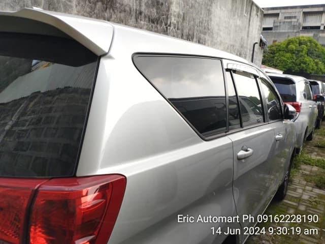 Car gallery image