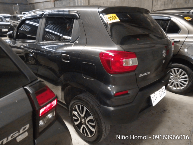Car gallery image