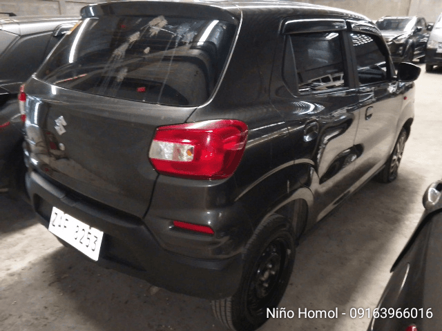 Car gallery image