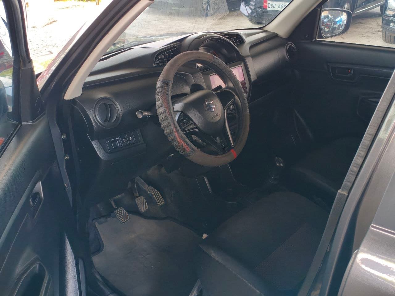 Car gallery image