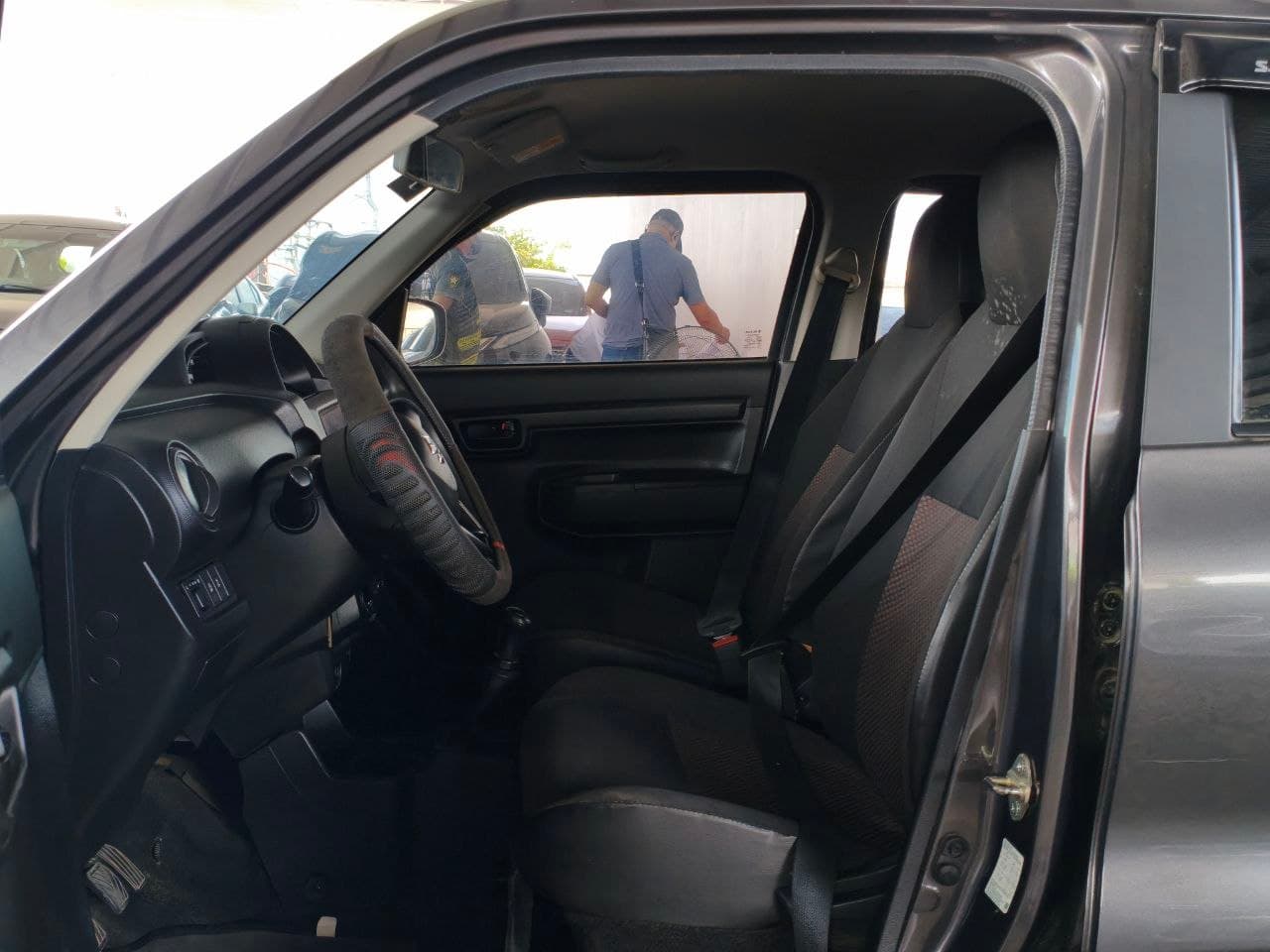 Car gallery image