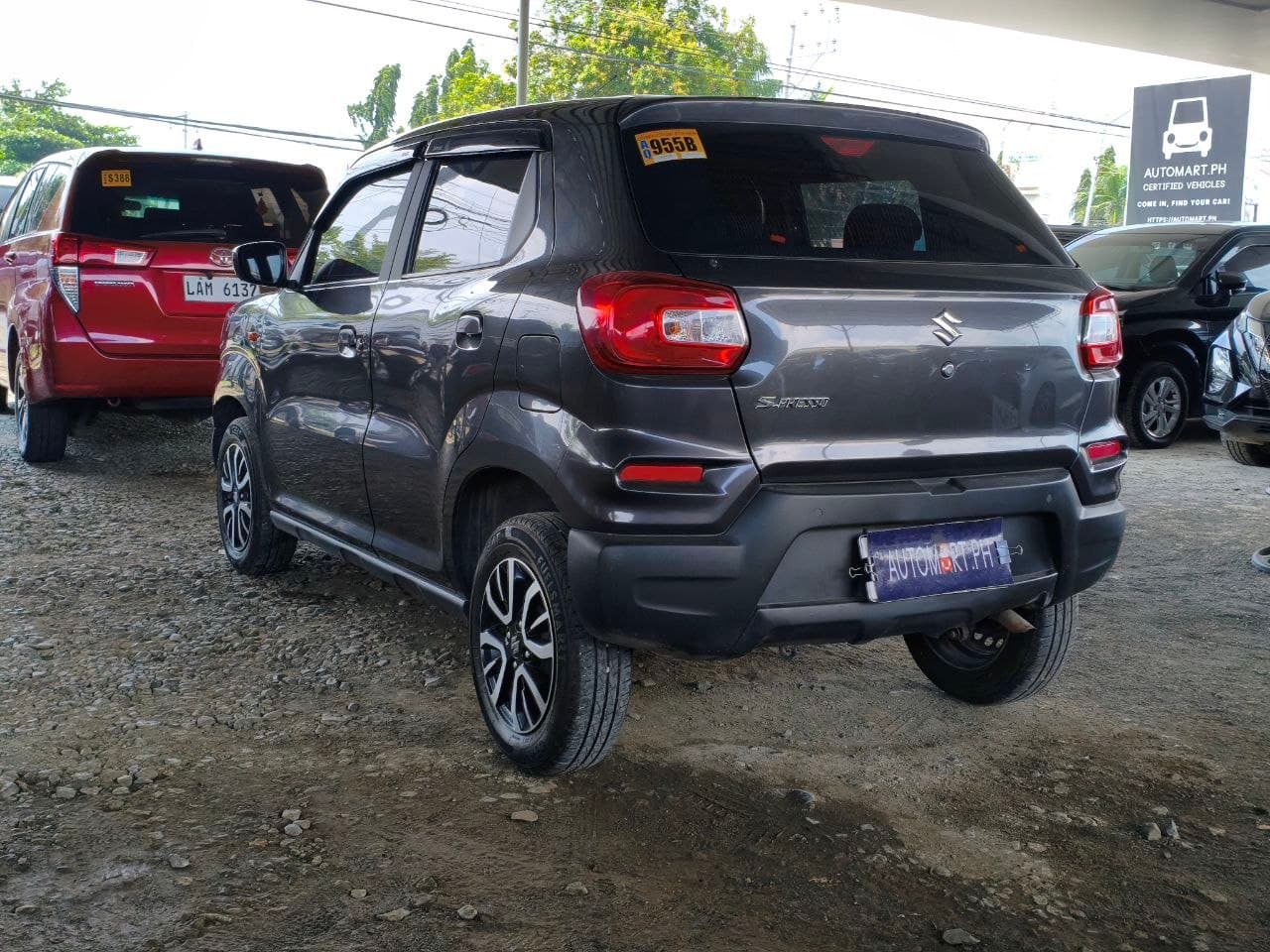 Car gallery image