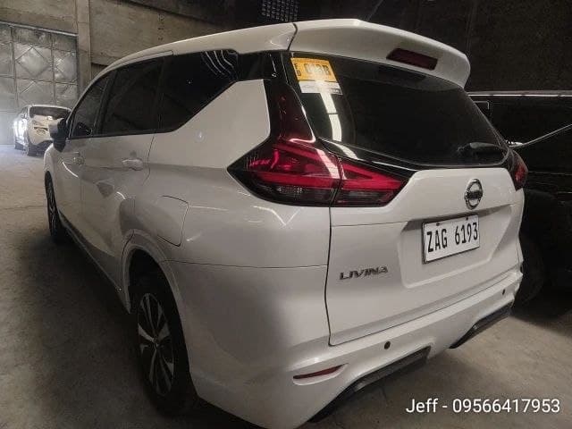 Car gallery image