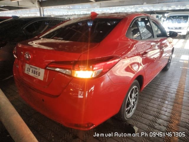Car gallery image