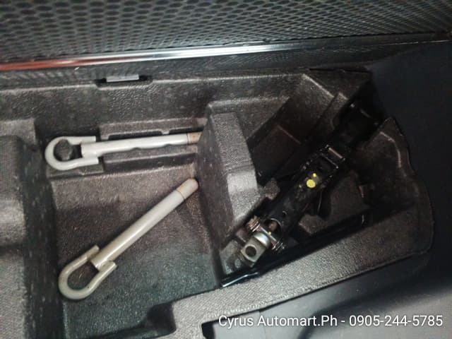 Car gallery image
