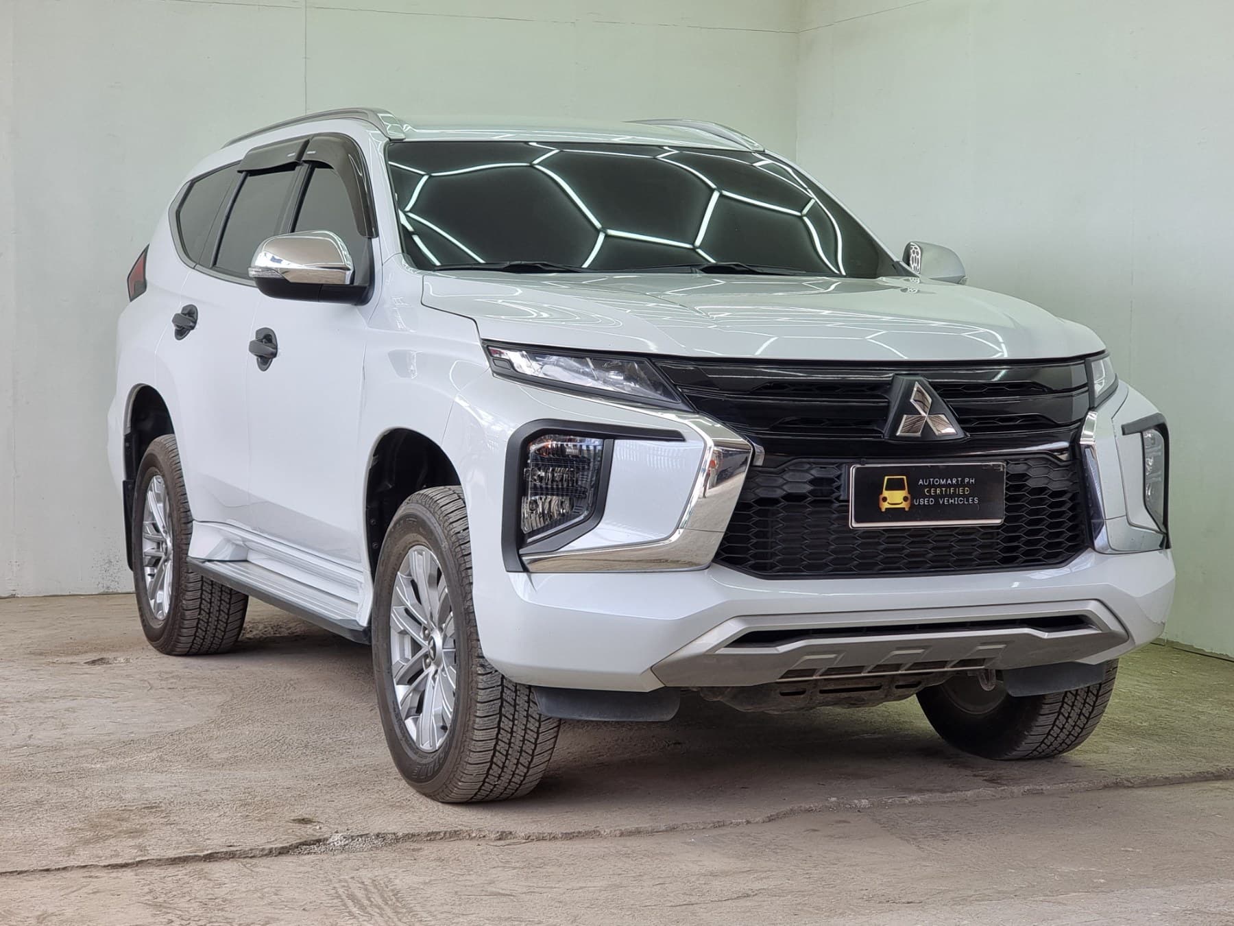 2022 MITSUBISHI MONTERO GLX 4x2 2.4