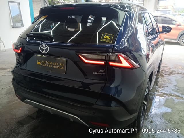 Car gallery image