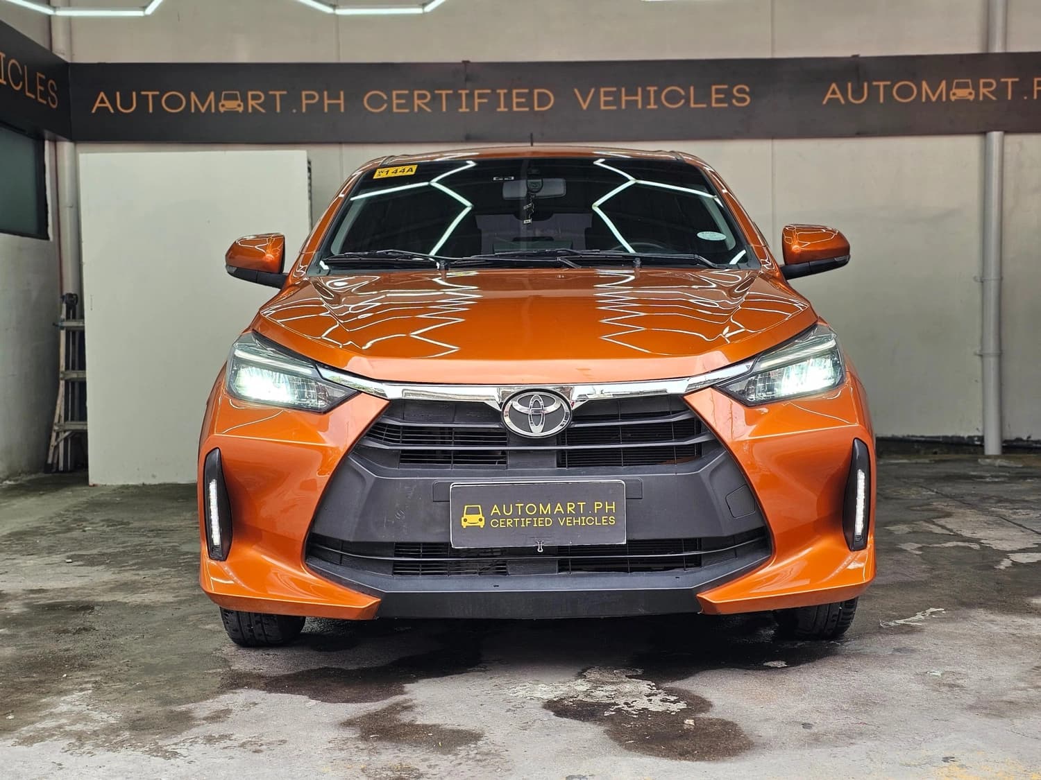 Car gallery image