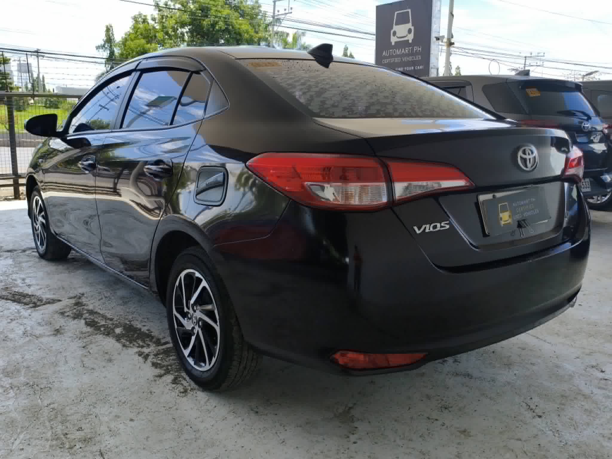 Car gallery image