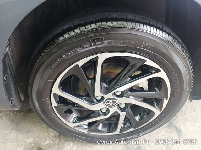 Car gallery image