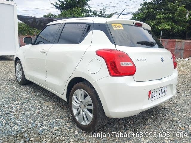 Car gallery image