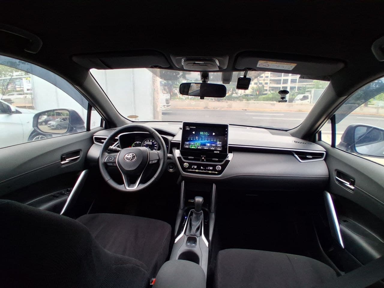 Car gallery image