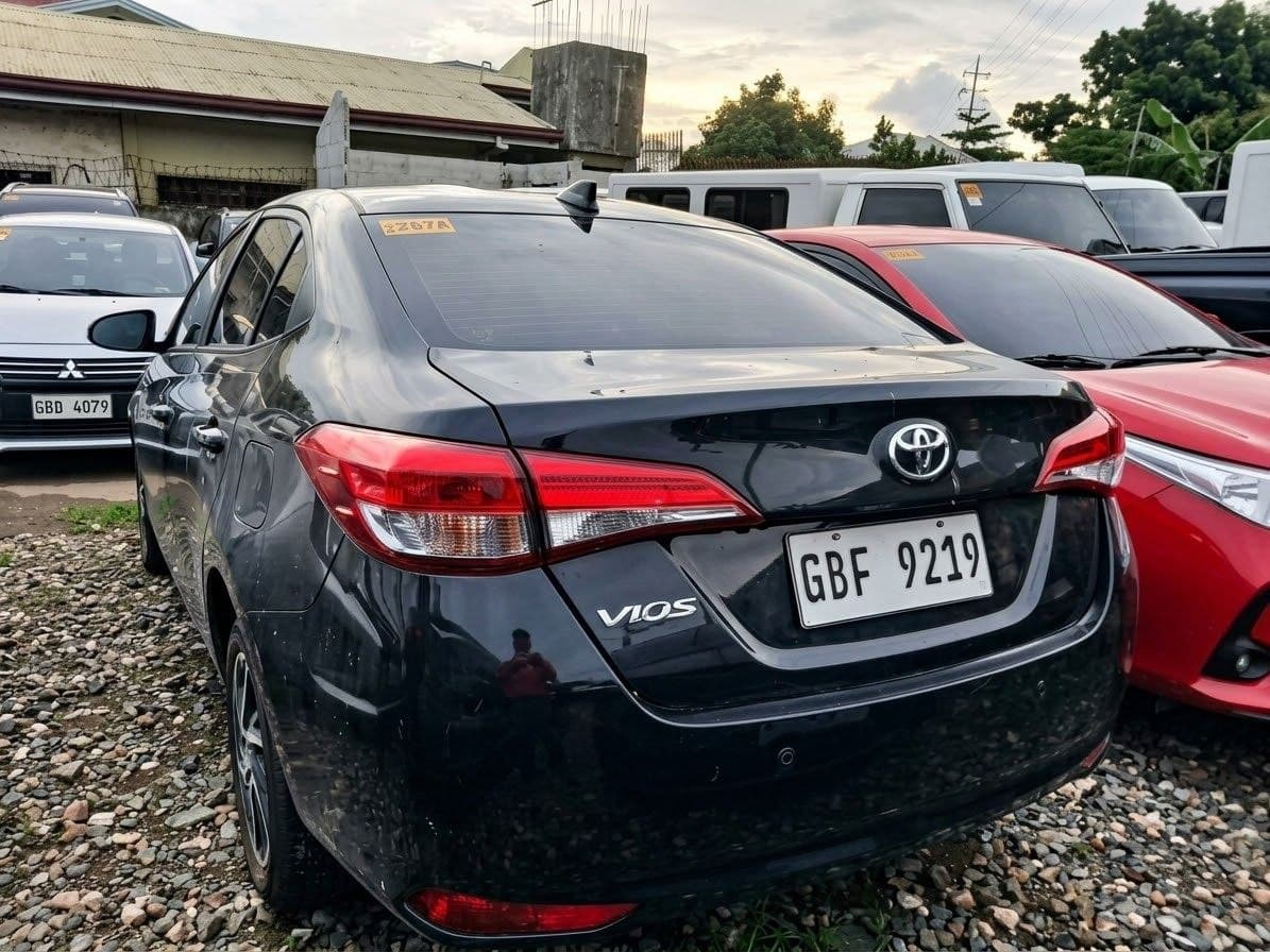 Car gallery image