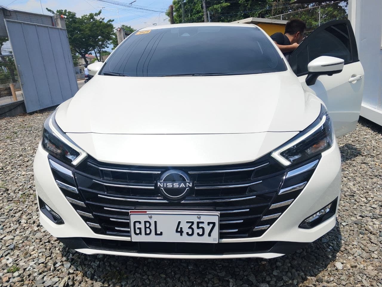 Car gallery image