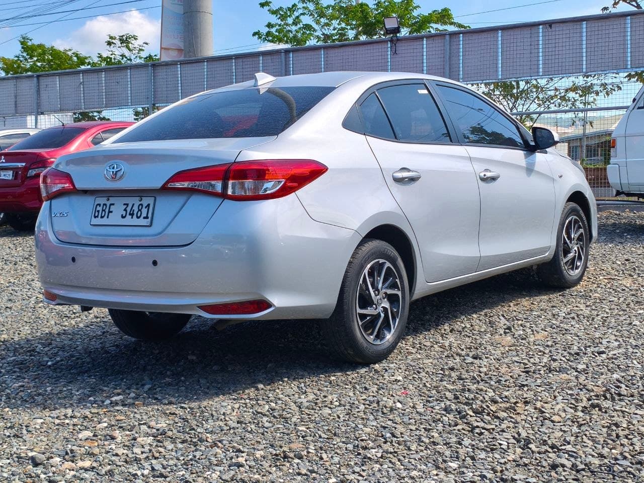 Car gallery image