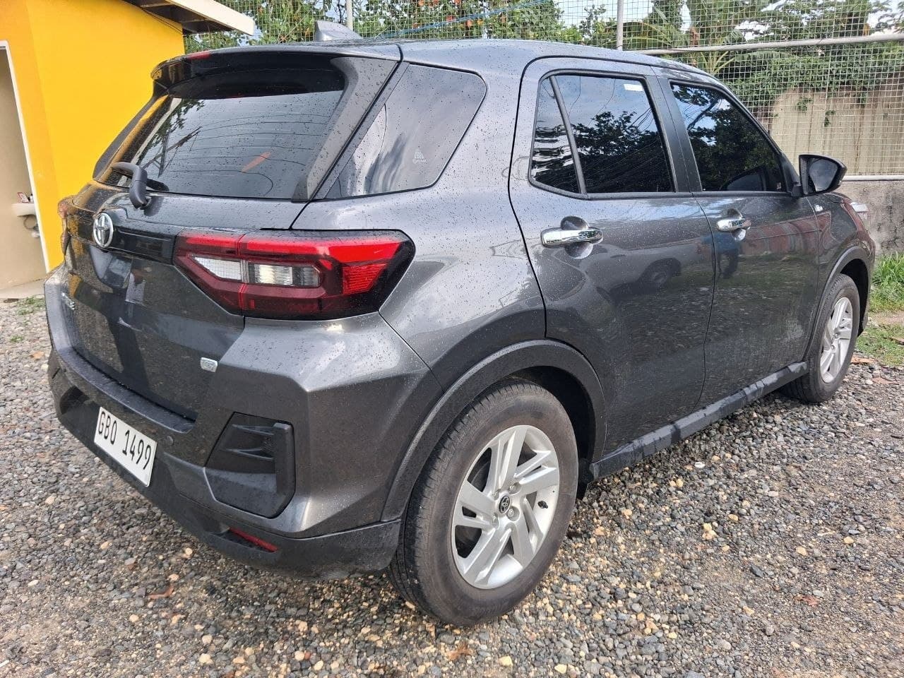 Car gallery image