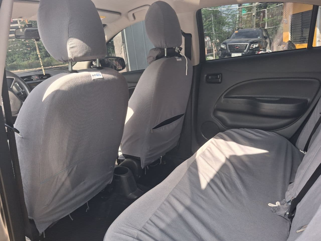 Car gallery image