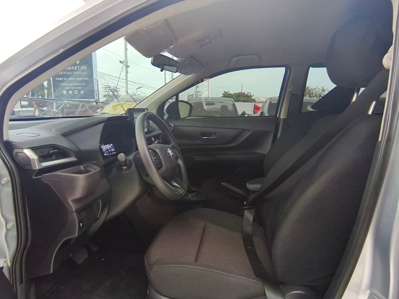 Car gallery image