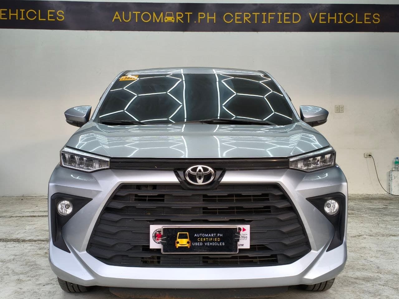 Car gallery image