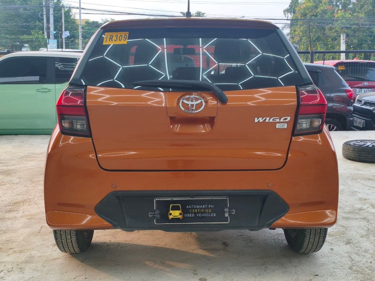 Car gallery image