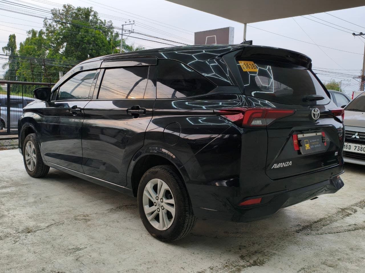 Car gallery image