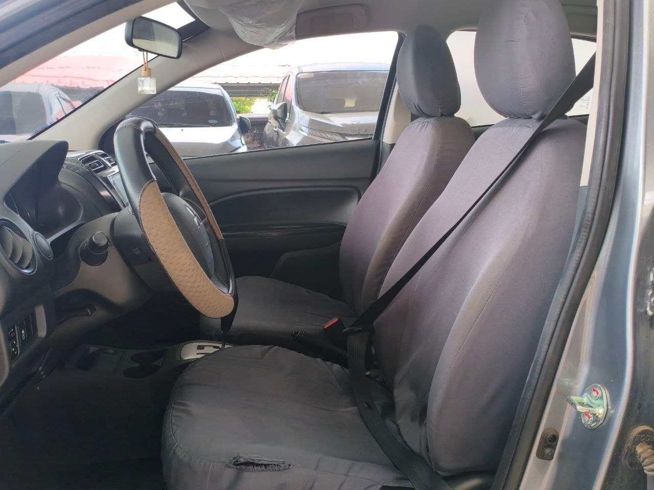 Car gallery image