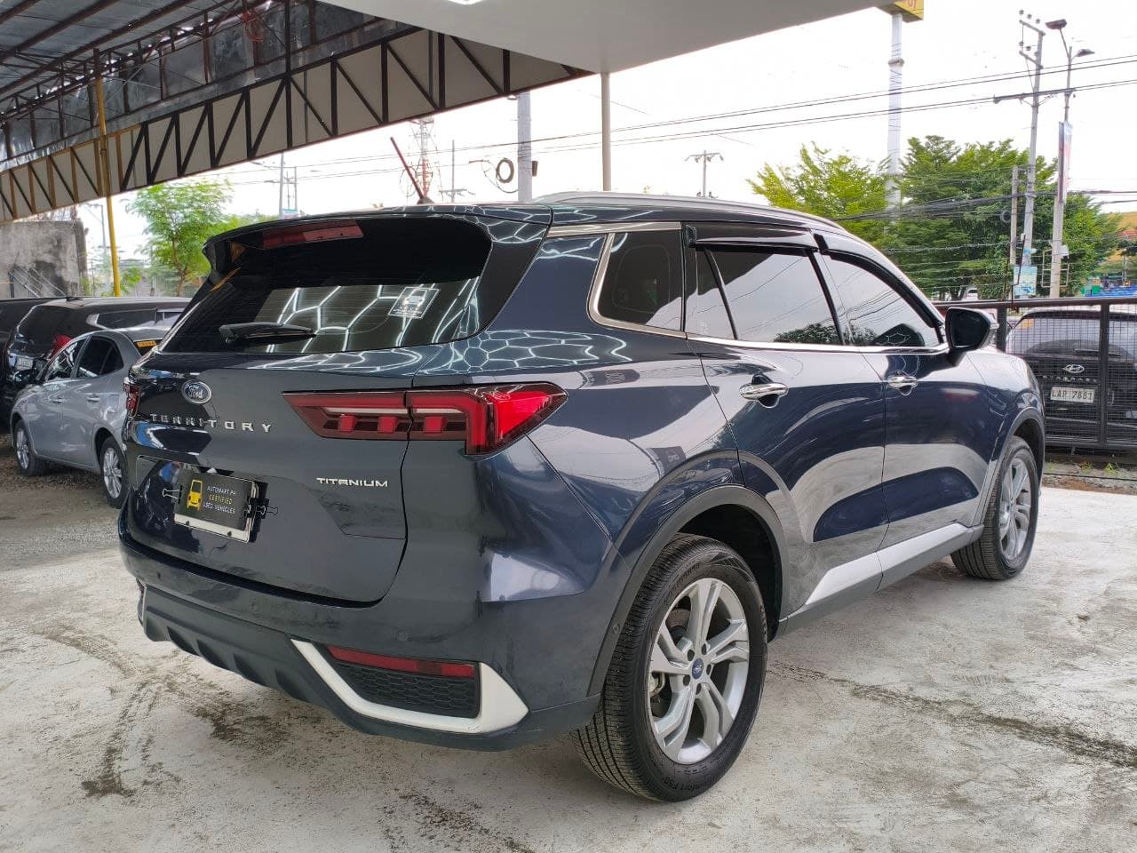 Car gallery image