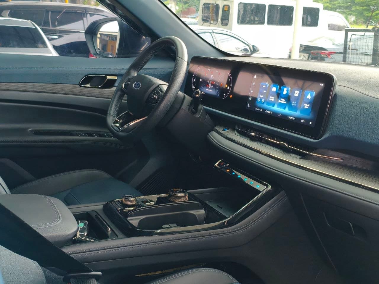 Car gallery image