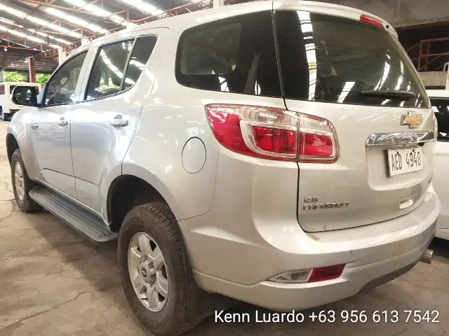 Car gallery image