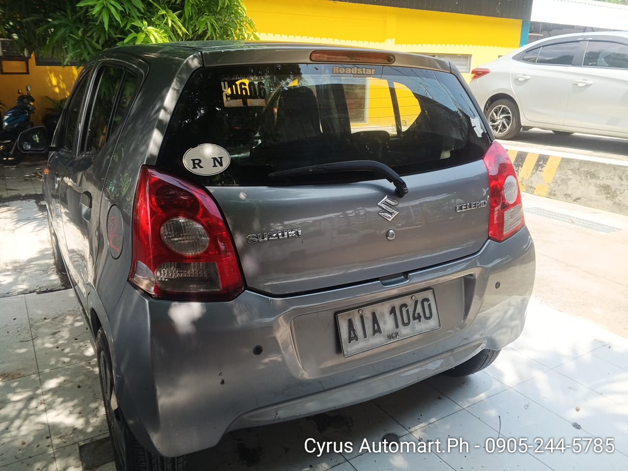Car gallery image