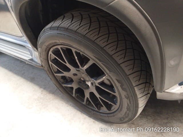 Car gallery image