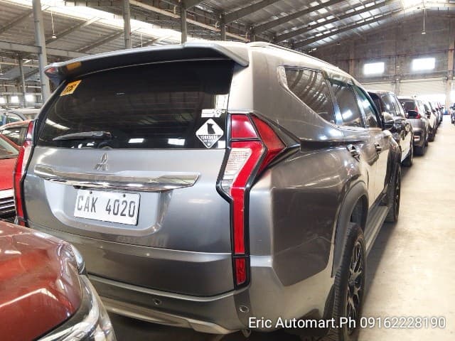 Car gallery image