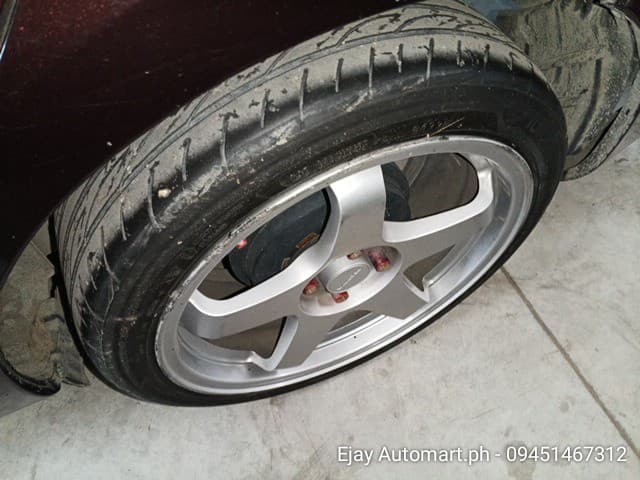Car gallery image