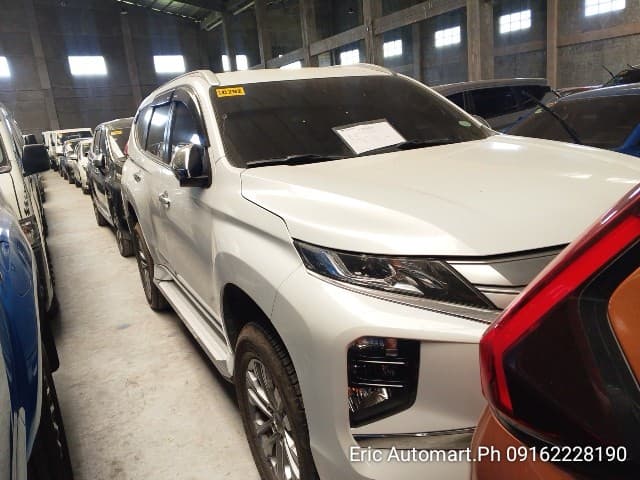 Car gallery image