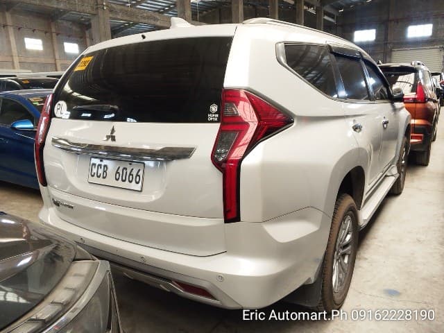 Car gallery image