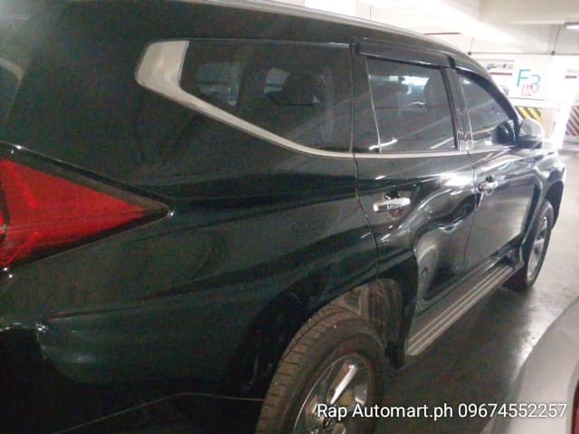 Car gallery image