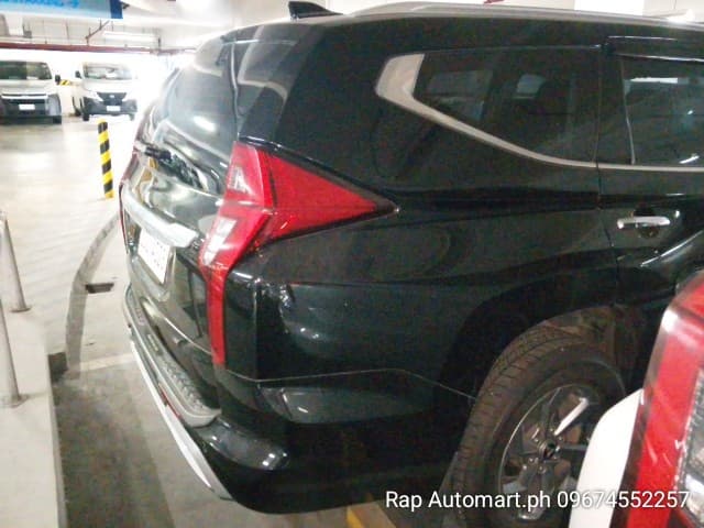 Car gallery image