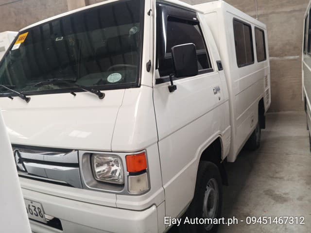 Car gallery image