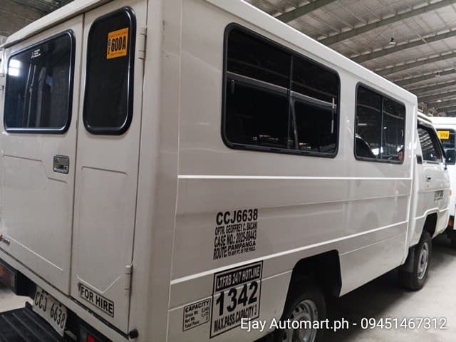 Car gallery image