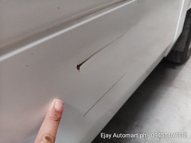 Car gallery image