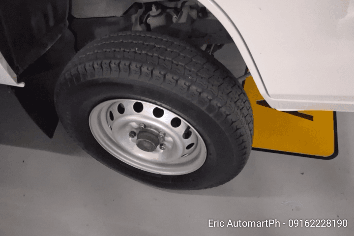 Car gallery image