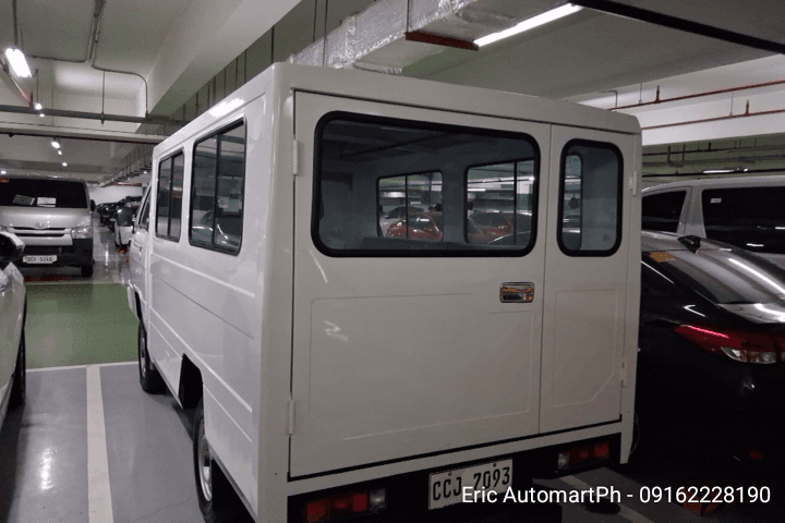 Car gallery image