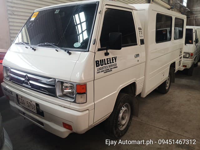 Car gallery image