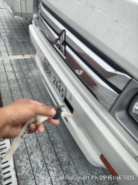 Car gallery image